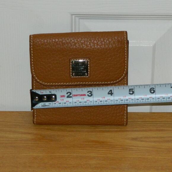 Dooney and Bourke Light Brown Leather Wallet - Picture 3 of 7